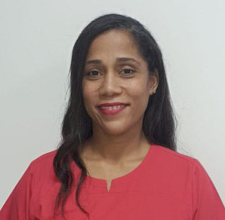 Dra. Thal&iacute;a Zapata